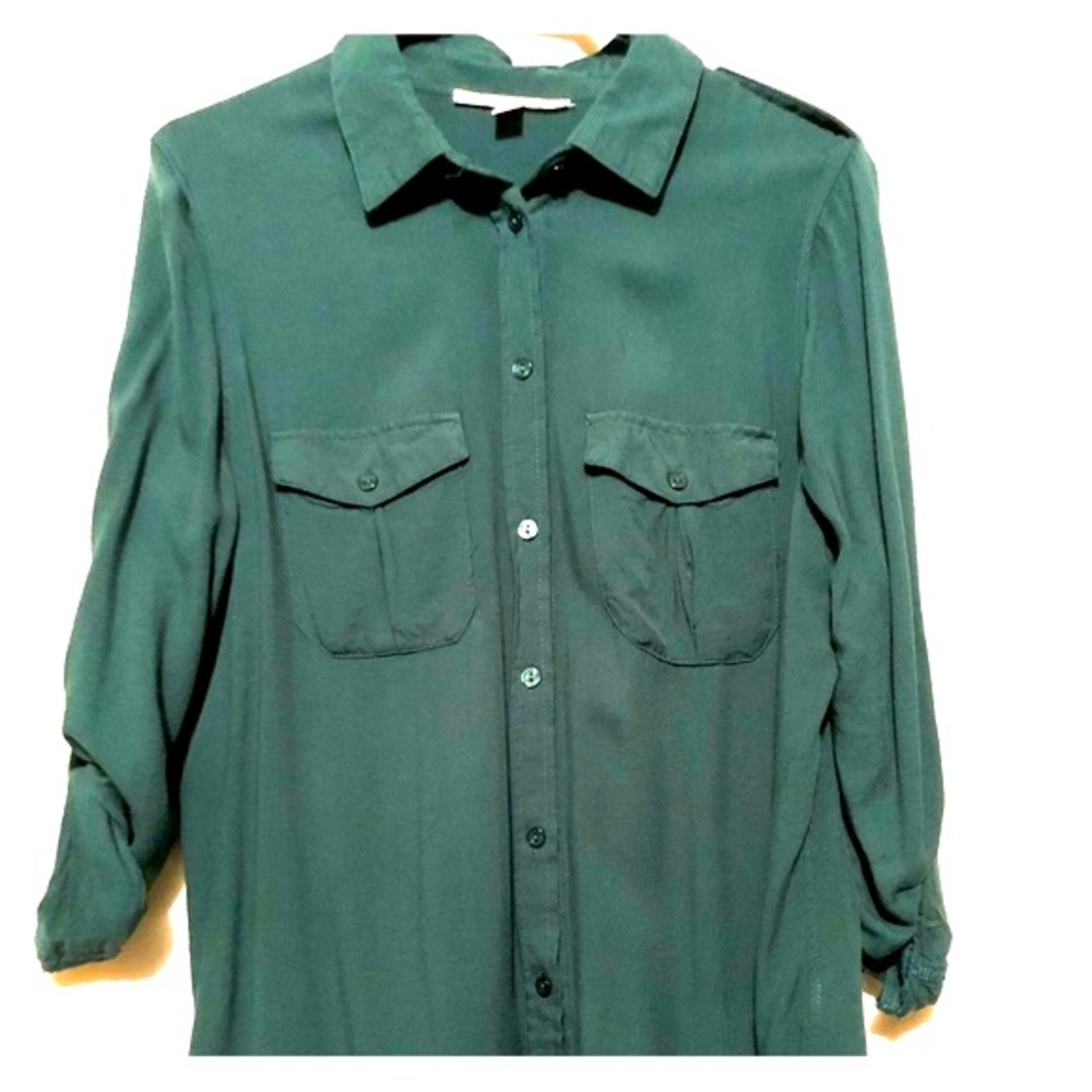 NWOT Quarter Sleeve Button Down Shirt Blouse Top